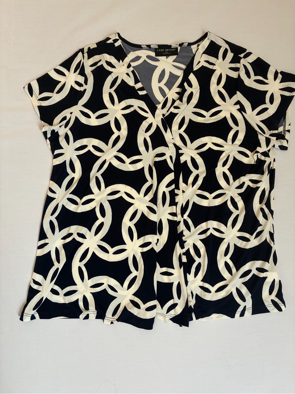 Lane Bryant Black and White Interlocking Ring V-Neck Blouse